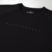 2 - MuscleBlaze Compression Muscle Tee Half Sleeve,  Midnight Black  Small