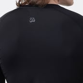 7 - MuscleBlaze Compression Muscle Tee Full Sleeve,  Medium  Midnight Black 