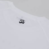 8 - MuscleBlaze Patterned Dry-Fit Active Tee Half Sleeve,  Large  Polar White 